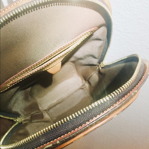 Louis Vuitton authentic backpack - Picture 7 of 8
